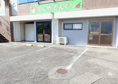店舗駐車場